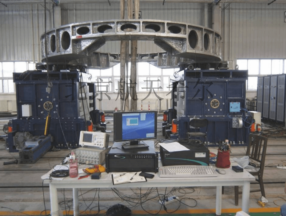 航天希爾在大型振動(dòng)臺(tái)上的試驗(yàn)案例、場(chǎng)景